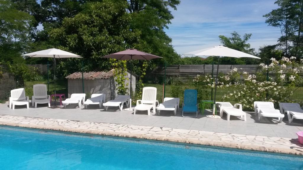 La Gare Bed and Breakfast Gondrin Buitenkant foto