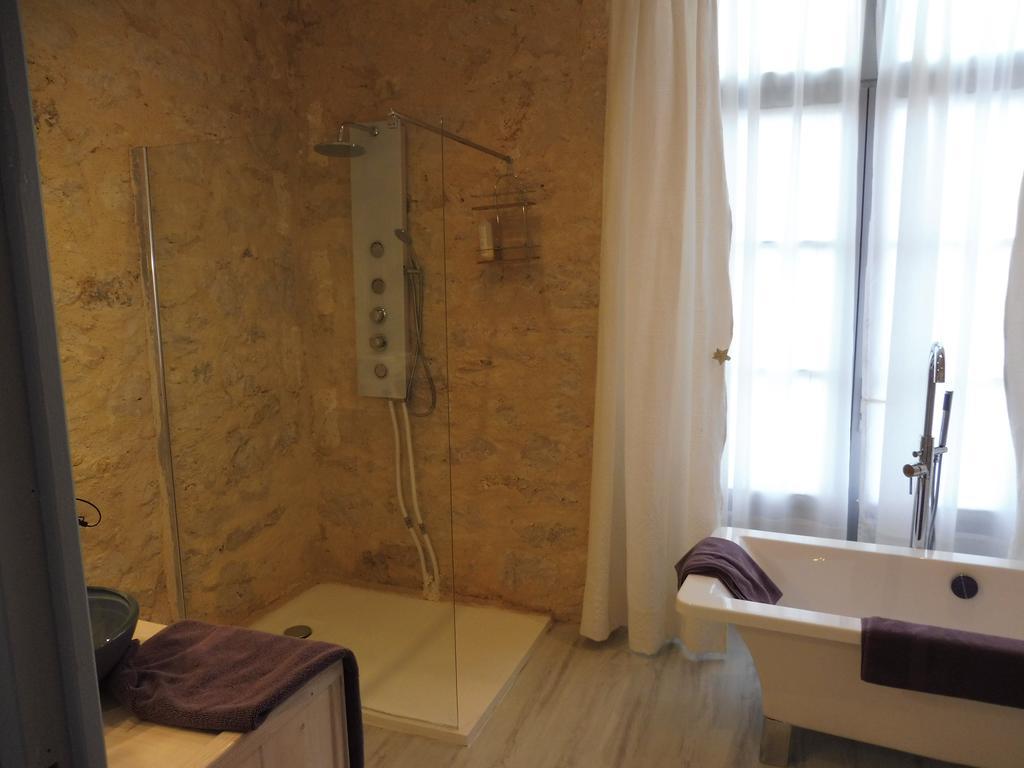 La Gare Bed and Breakfast Gondrin Buitenkant foto